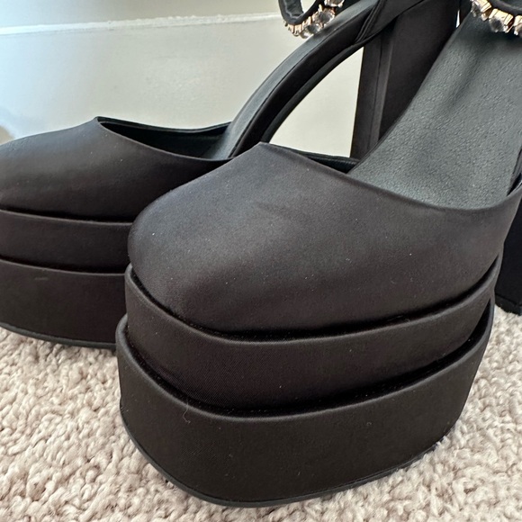 BNWOT Womens Platform Chunky High Block Heels Ankle Strap Buckles (7) - Picture 9 of 11